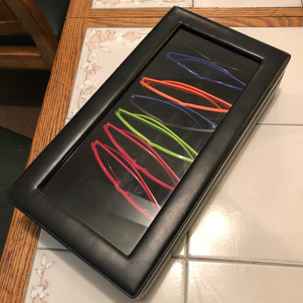 Leather velvet lined sunglasses box